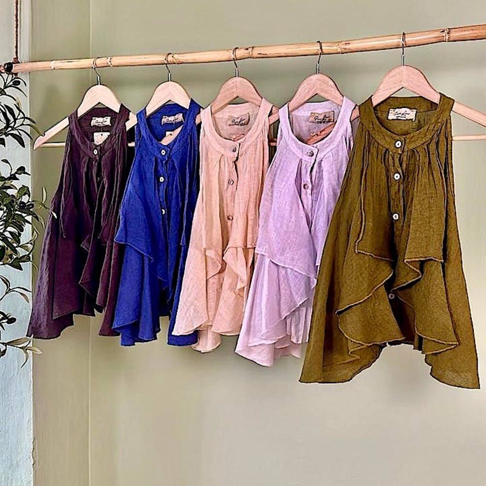 Puro Lino Italian Linen Button-Up Sleeveless Top